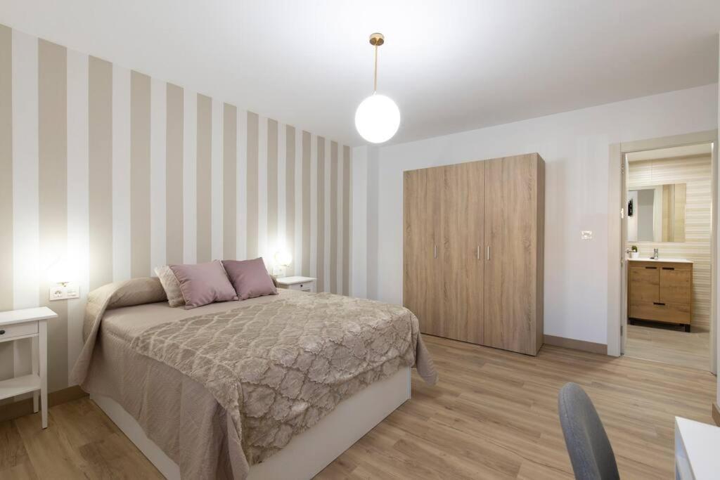 Neptuno Deluxe Apartment Granada Luaran gambar