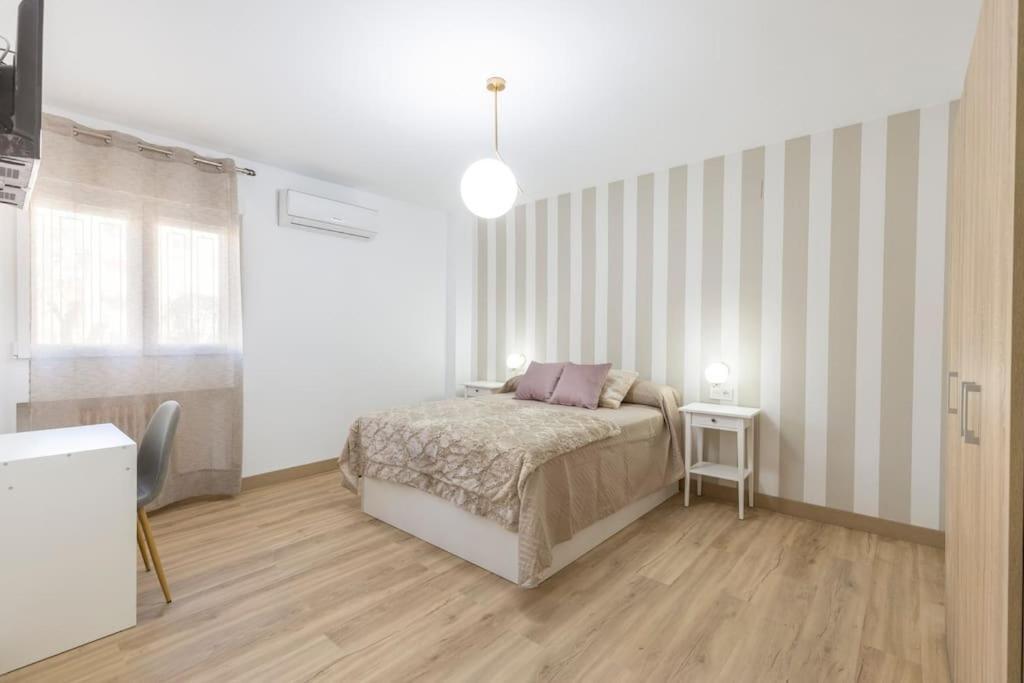 Neptuno Deluxe Apartment Granada Luaran gambar
