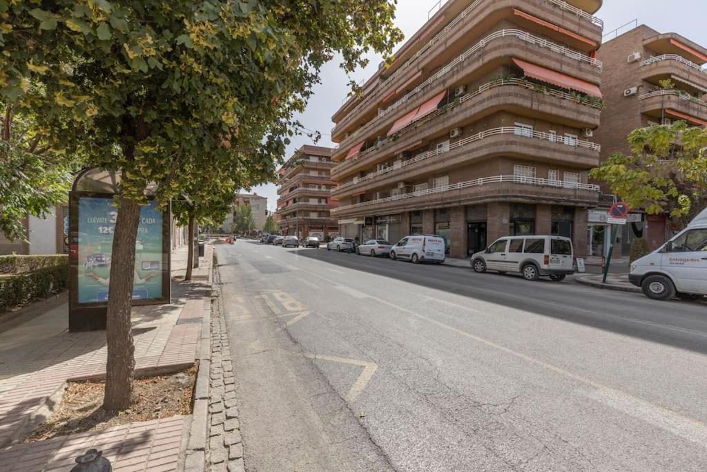 Neptuno Deluxe Apartment Granada Luaran gambar