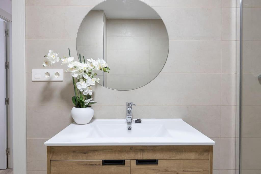 Neptuno Deluxe Apartment Granada Luaran gambar